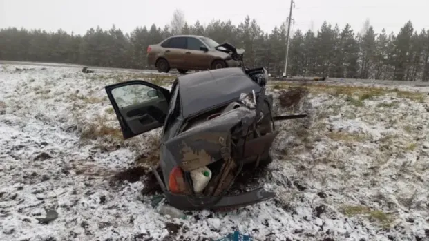Жуткое ДТП под Челнами: в столкновении легковушек пострадали шесть человек
