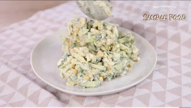 Вкусный салат «Вяксялям» с ветчиной и фруктами: простой рецепт для любого стола